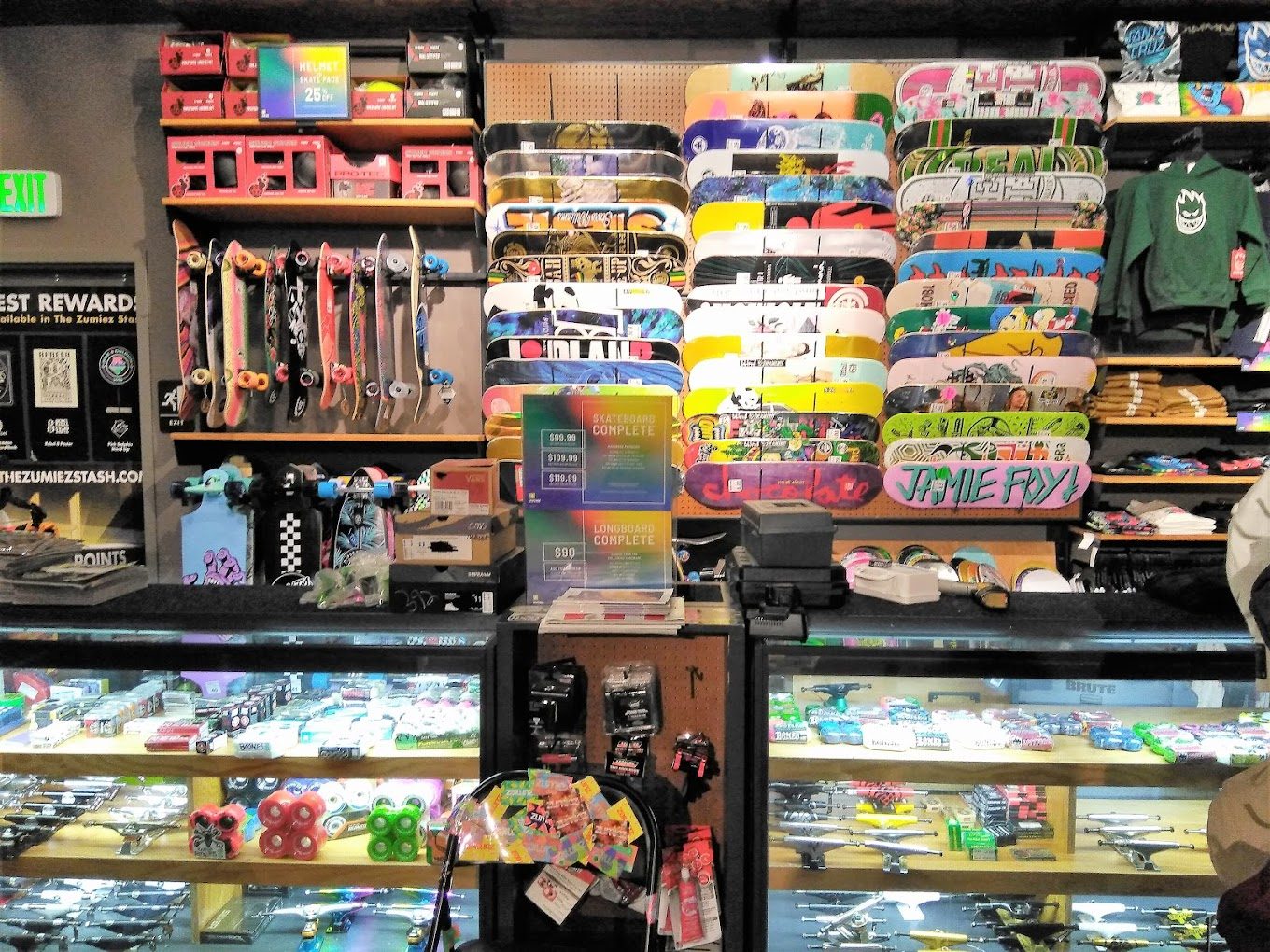 Zumiez interior, Christiana, DE