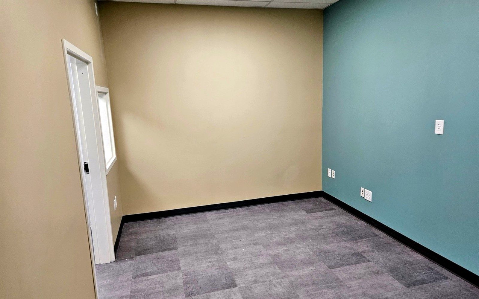 Miracle-Ear exam room, Mechanicsburg, PA