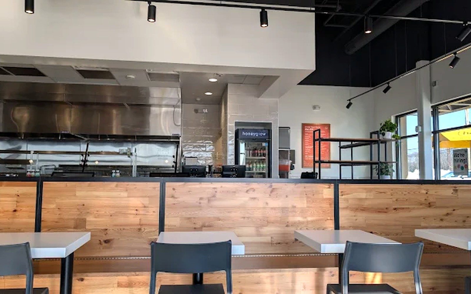 Honeygrow dining area, North Brunswick, NJ